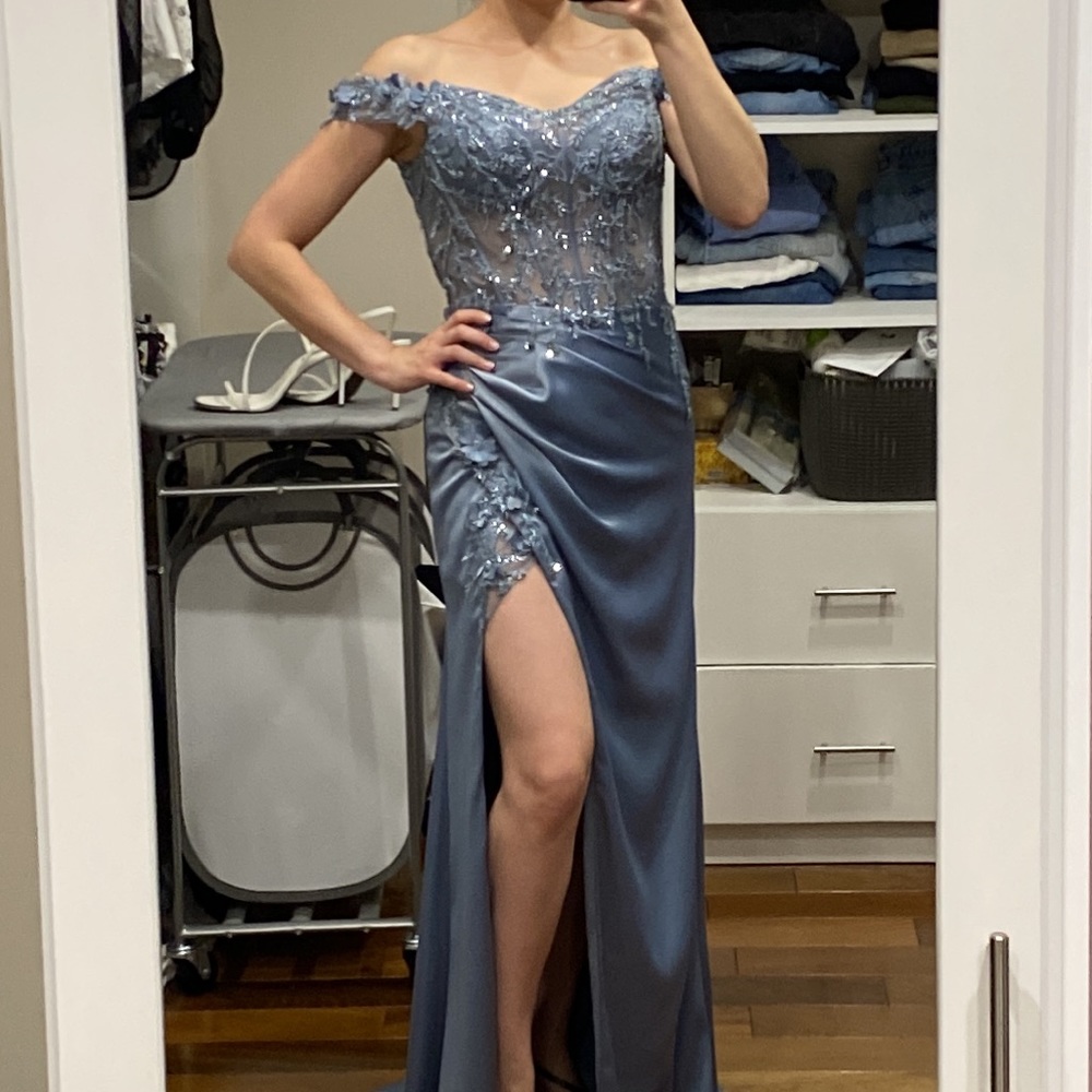 Beautify dress with amazing details and leg slit